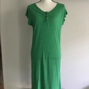 Green Cap sleeve short green dress. Front buttons.